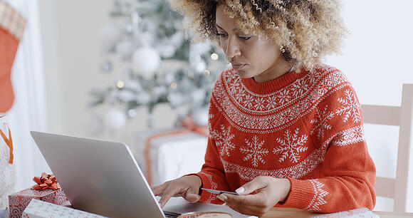 Christmas shopping online 
