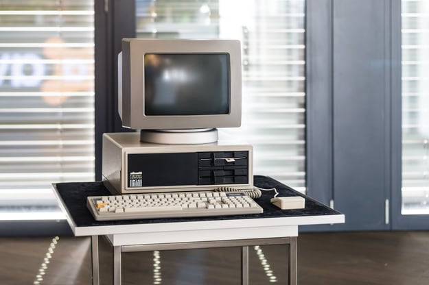 old-computer-avast-olivetti-m24
